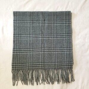 Ralph Lauren Women's Reversible Large Wool Scarf Black and Grey Hounds tooth